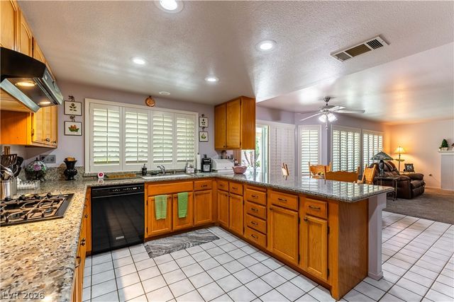 5736 Willowcreek Road, North Las Vegas, NV 89031