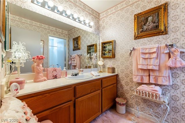 5736 Willowcreek Road, North Las Vegas, NV 89031
