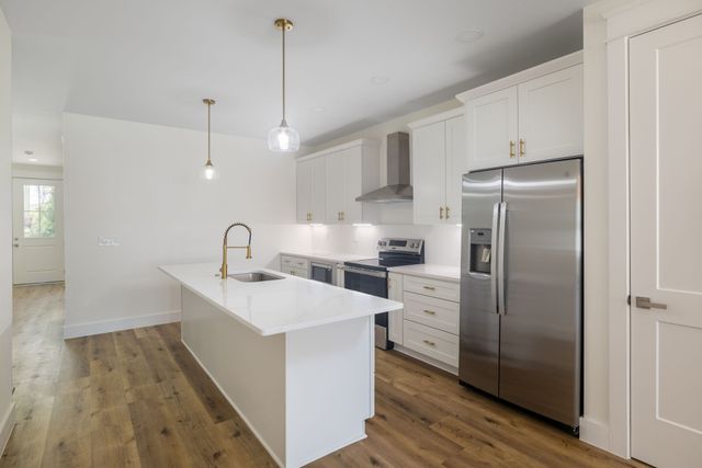 340A Peachtree St, Nashville, TN 37210