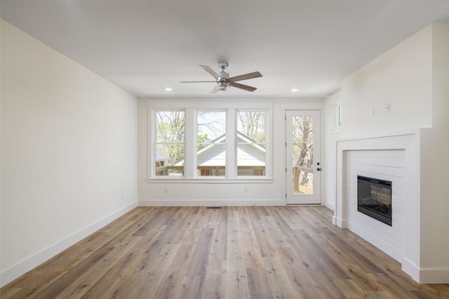 340A Peachtree St, Nashville, TN 37210