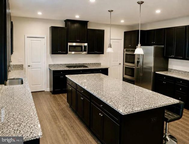 73 KINGSBERRY LN, Woodstown, NJ 08098