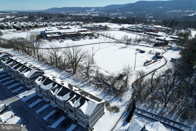 508 BRANDYWINE DR, State College, PA 16801