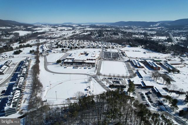 508 BRANDYWINE DR, State College, PA 16801