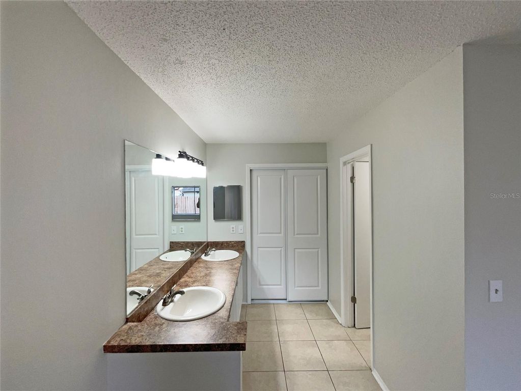 Image 11 of property listing at 2418 TURPIN DRIVE, Orlando, FL 32837