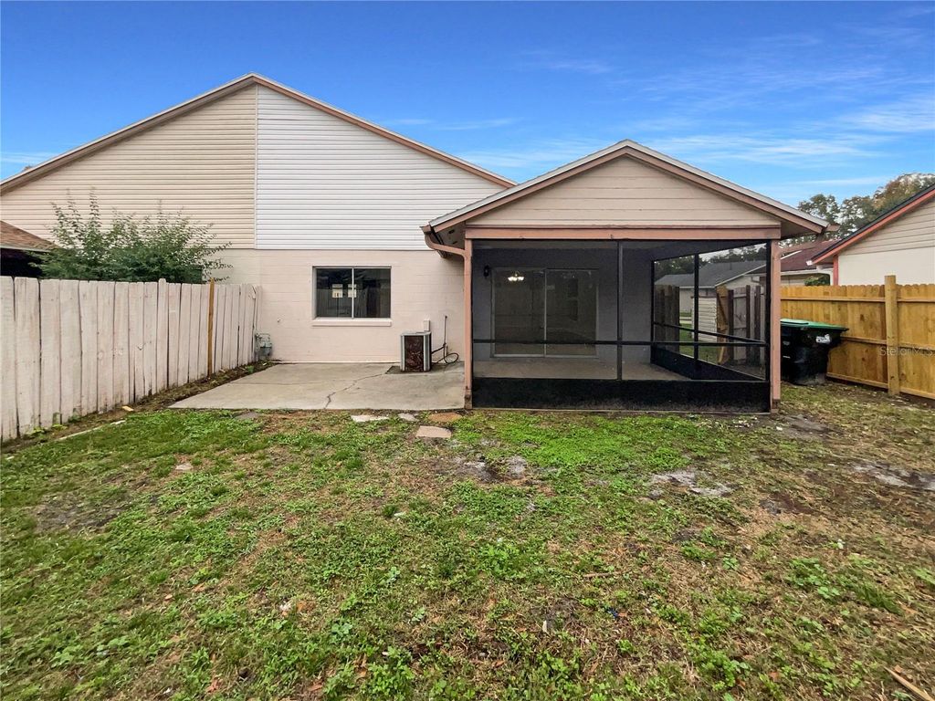 Image 5 of property listing at 2418 TURPIN DRIVE, Orlando, FL 32837