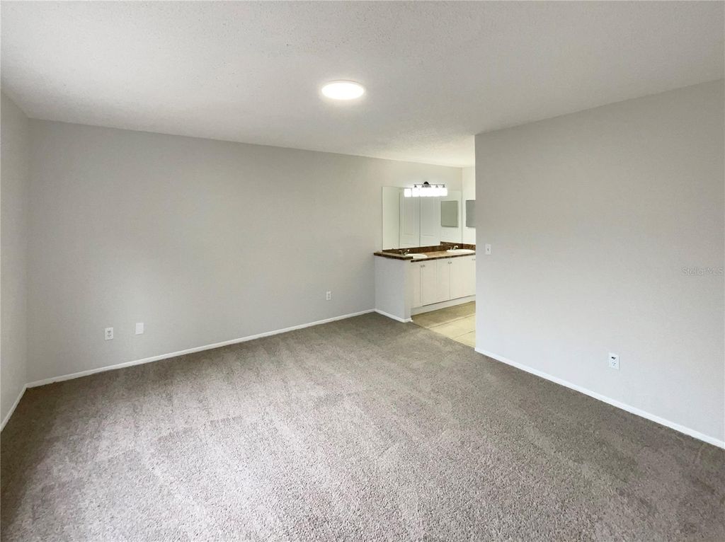 Image 10 of property listing at 2418 TURPIN DRIVE, Orlando, FL 32837