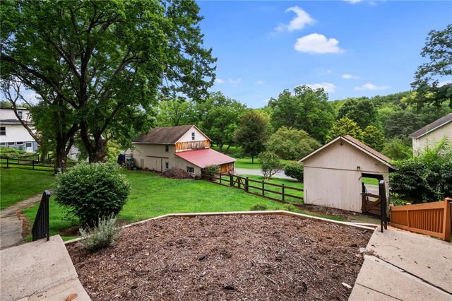 3552 Broadway, South Whitehall Twp, PA 18104