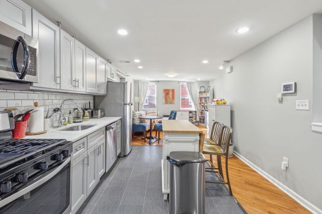 1711 S 6TH ST, Philadelphia, PA 19148