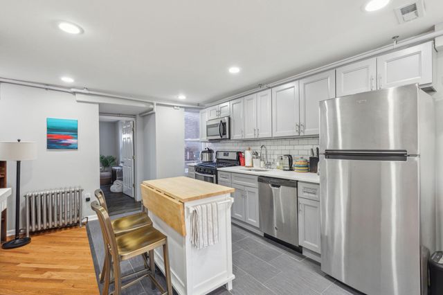 1711 S 6TH ST, Philadelphia, PA 19148