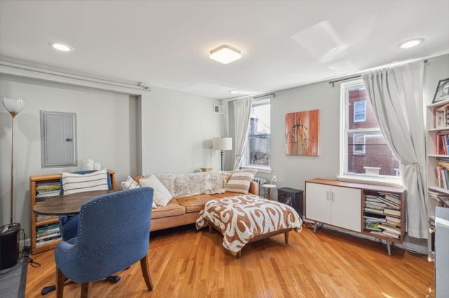 1711 S 6TH ST, Philadelphia, PA 19148