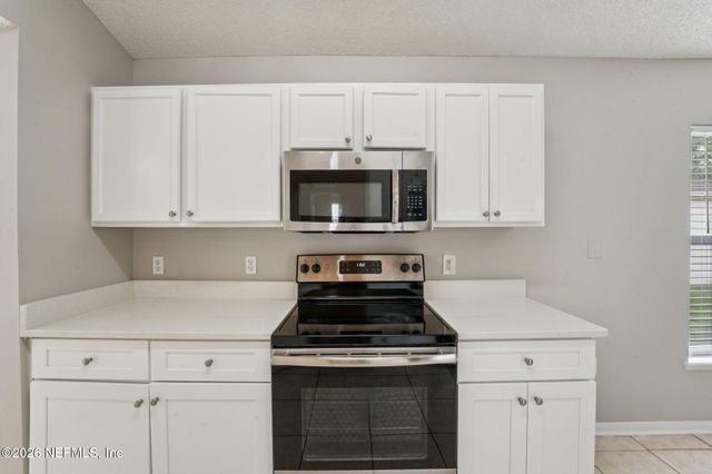 9135 SHINDLER CROSSING Drive, Jacksonville, FL 32222