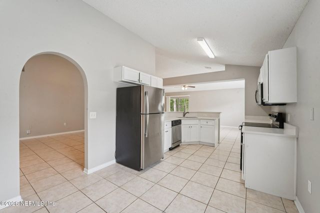 9135 SHINDLER CROSSING Drive, Jacksonville, FL 32222