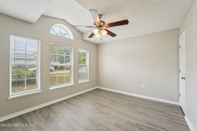 9135 SHINDLER CROSSING Drive, Jacksonville, FL 32222