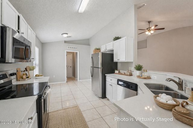 9135 SHINDLER CROSSING Drive, Jacksonville, FL 32222