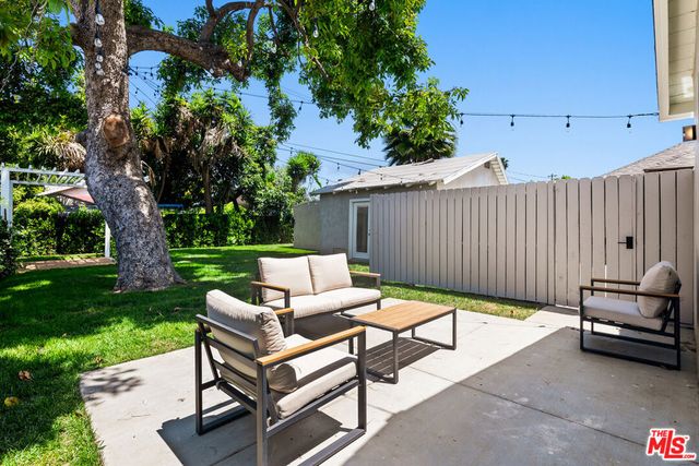2057 W 28th Street, Los Angeles, CA 90018