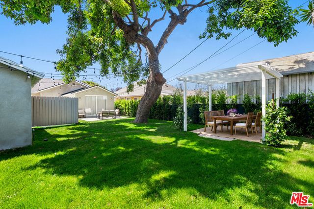 2057 W 28th Street, Los Angeles, CA 90018
