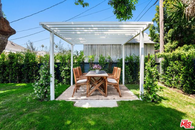2057 W 28th Street, Los Angeles, CA 90018