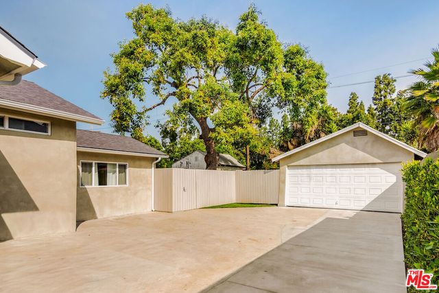 2057 W 28th Street, Los Angeles, CA 90018