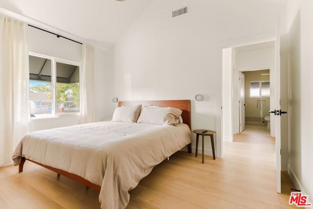 2057 W 28th Street, Los Angeles, CA 90018