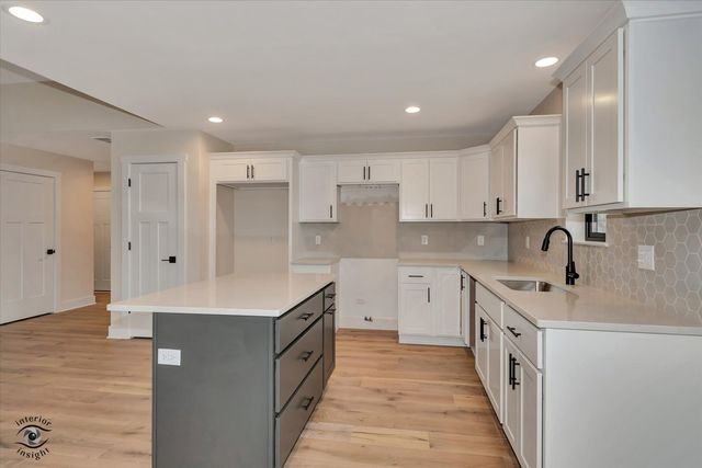 1947 Flagstone Avenue, Bourbonnais, IL 60914