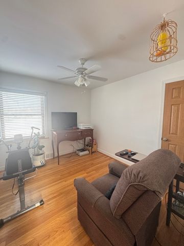 7742 Kolmar Avenue, Skokie, IL 60076