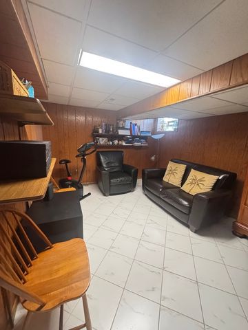 7742 Kolmar Avenue, Skokie, IL 60076