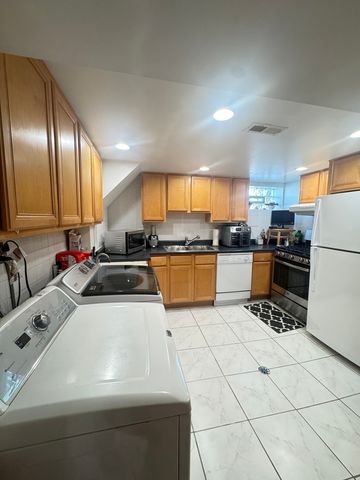 7742 Kolmar Avenue, Skokie, IL 60076