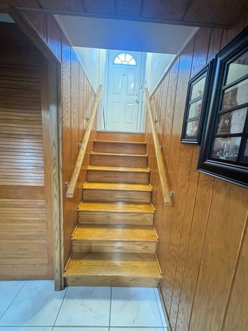 7742 Kolmar Avenue, Skokie, IL 60076