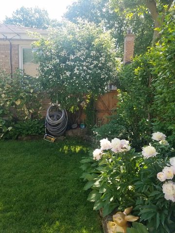 7742 Kolmar Avenue, Skokie, IL 60076