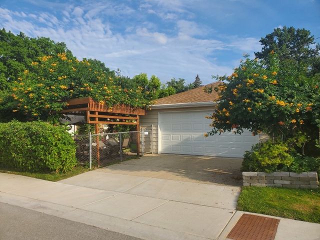 7742 Kolmar Avenue, Skokie, IL 60076