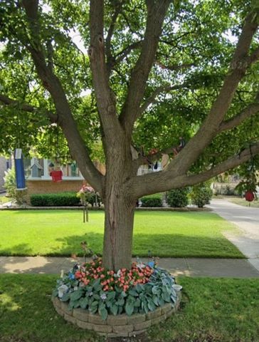 7742 Kolmar Avenue, Skokie, IL 60076