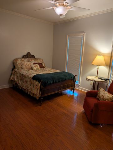 107 Berkley Ct, Tullahoma, TN 37388