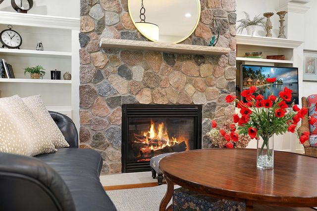 8128 Savanna Valley Way, Victoria, MN 55386