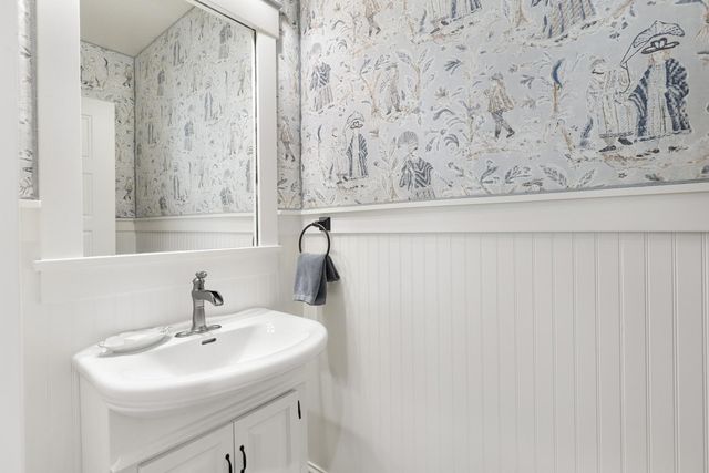 8128 Savanna Valley Way, Victoria, MN 55386