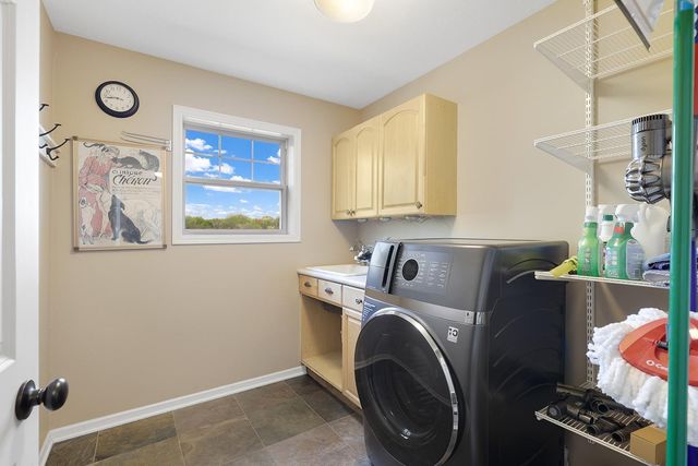 8128 Savanna Valley Way, Victoria, MN 55386