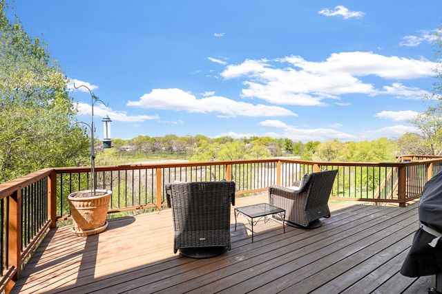 8128 Savanna Valley Way, Victoria, MN 55386