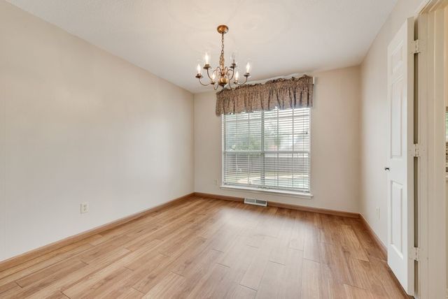 4902 Thorncliffe Drive, Arlington, TX 76016
