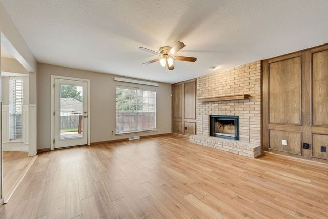 4902 Thorncliffe Drive, Arlington, TX 76016
