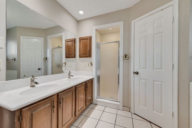4902 Thorncliffe Drive, Arlington, TX 76016