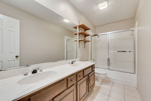 4902 Thorncliffe Drive, Arlington, TX 76016