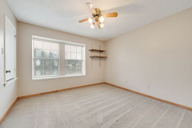 4902 Thorncliffe Drive, Arlington, TX 76016