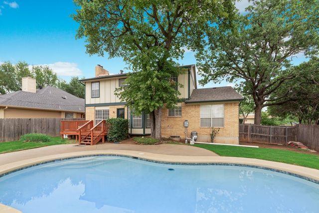 4902 Thorncliffe Drive, Arlington, TX 76016