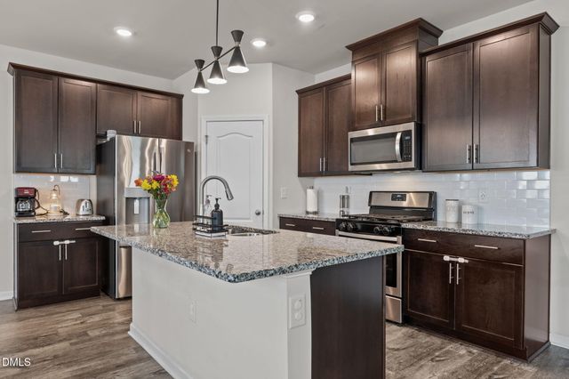 105 Wilbur Lake Drive, Fuquay Varina, NC 27526