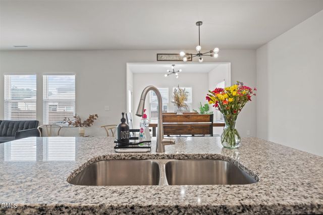 105 Wilbur Lake Drive, Fuquay Varina, NC 27526