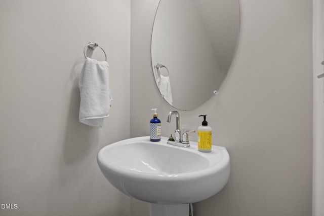 105 Wilbur Lake Drive, Fuquay Varina, NC 27526