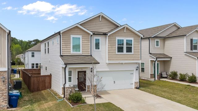 105 Wilbur Lake Drive, Fuquay Varina, NC 27526