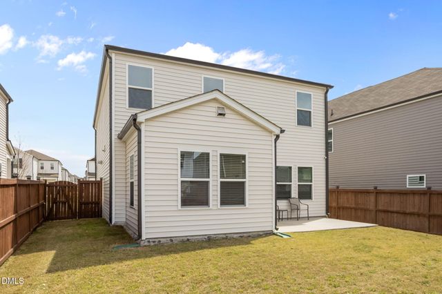 105 Wilbur Lake Drive, Fuquay Varina, NC 27526