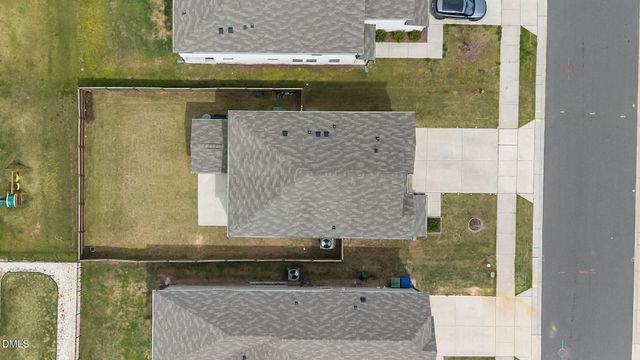 105 Wilbur Lake Drive, Fuquay Varina, NC 27526