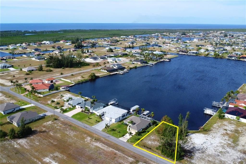 4323 28th ST, CAPE CORAL, FL 33993 — photo 2