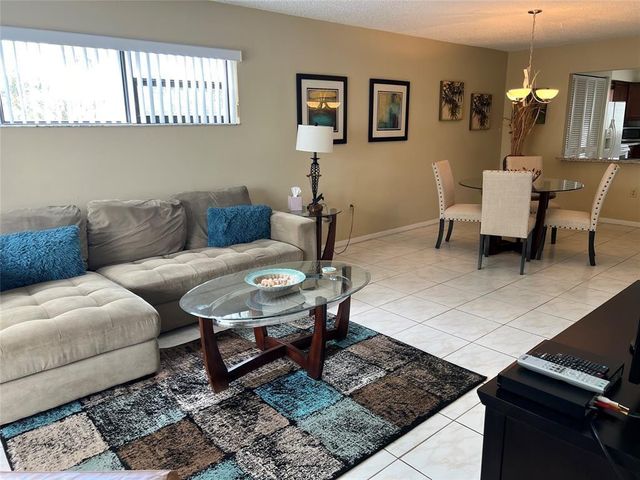 445 SE 21st Avenue 201, Deerfield Beach, FL 33441